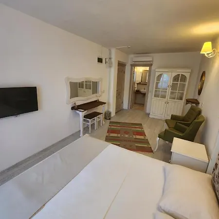 Tarcin אלאקאטי